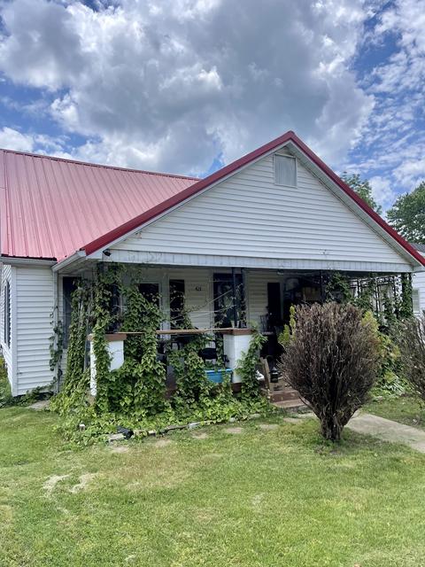 421 2nd St, Lawrenceburg, TN 38464