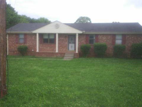 403 E Kings Rd, Smyrna, TN 37167