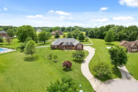 476 Maxshire Ct, Clarksville, TN 37043