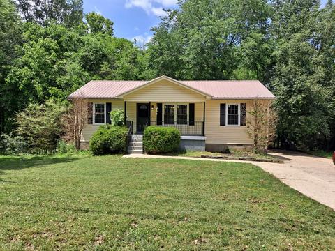 104 Hampton Dr, La Vergne, TN 37086