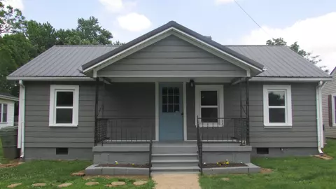 414 2nd St, Lawrenceburg, TN 38464