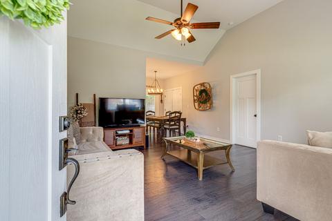 139 Silver Leaf Cir, Dickson, TN 37055 photo 5