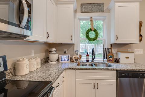 139 Silver Leaf Cir, Dickson, TN 37055 photo 9