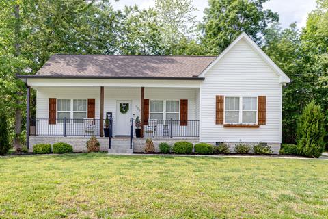 139 Silver Leaf Cir, Dickson, TN 37055 photo 2