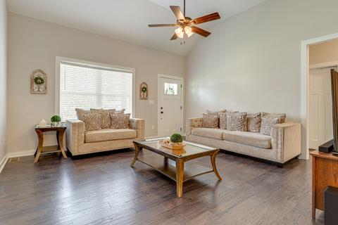 139 Silver Leaf Cir, Dickson, TN 37055 photo 6