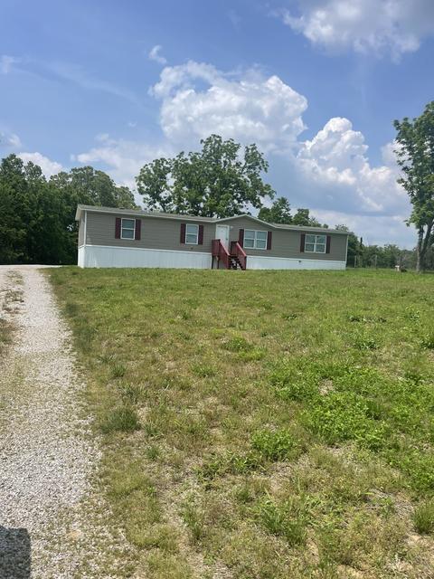 75 Goad St, Fountain Run, KY 42133