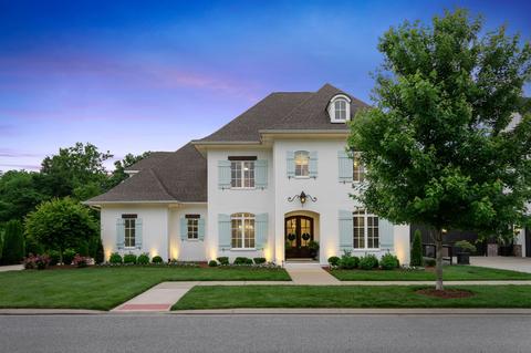 3082 Allenwood Dr, Thompsons Station, TN 37179