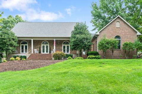 1743 Riverhaven Dr, Adams, TN 37010