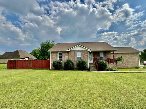 400 Princeton Dr, Lebanon, TN 37087