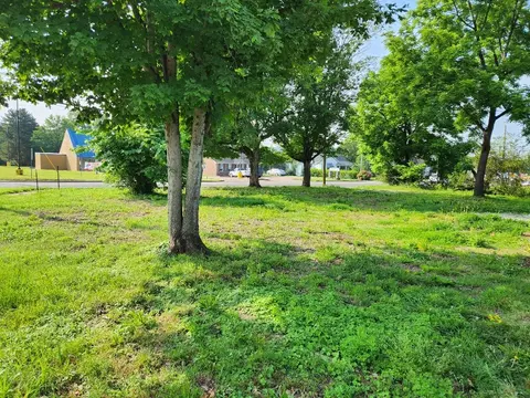 602 S 1st St, Pulaski, TN 38478