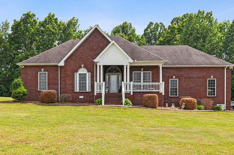 150 Watercrest Ln, Red Boiling Springs, TN 37150