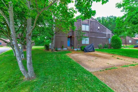 546 Doral Country Dr, Nashville, TN 37221