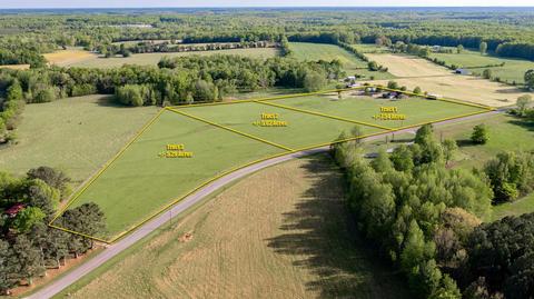 3 Hurricane Creek Rd, Lawrenceburg, TN 38464