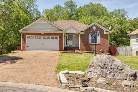 705 Woodcraft Dr, Nashville, TN 37214