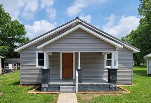 114 N West St, Decherd, TN 37324