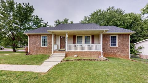 401 Boscobel Ct, Clarksville, TN 37040