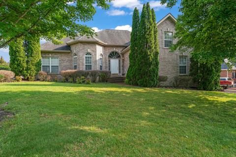 3015 Liverpool Dr, Thompsons Station, TN 37179