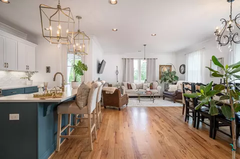1112 S Douglas Ave, Nashville, TN 37204