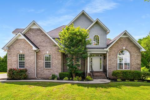 2225 Scout Dr, Rockvale, TN 37153