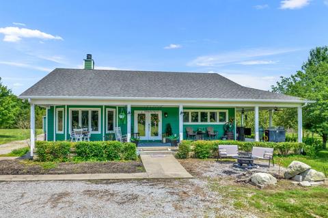 717 Burnt House Rd, Lebanon, TN 37090