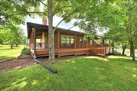140 Captain Bell Ln, Gallatin, TN 37066