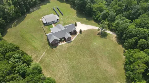 1470 Arnold Hollow Rd, Mcewen, TN 37101