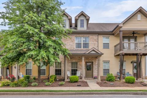 2809 Sterlingshire Dr, Murfreesboro, TN 37128