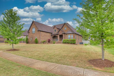 435 Huntington Dr, Lebanon, TN 37087