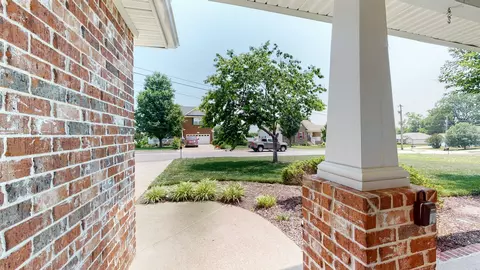6025 Chickadee Cir, Spring Hill, TN 37174 photo 3