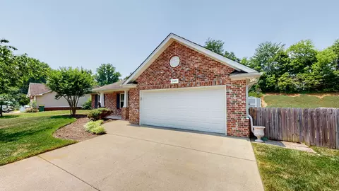 6025 Chickadee Cir, Spring Hill, TN 37174 photo 2