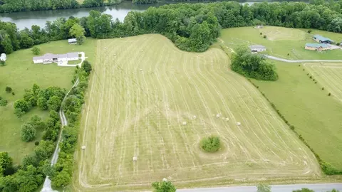 17 Fairground Ln, Whitleyville, TN 38588