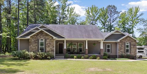 4065 Oakwood Rd, Woodlawn, TN 37191