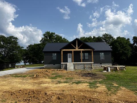 2725 Mcconnell Rd, Cornersville, TN 37047