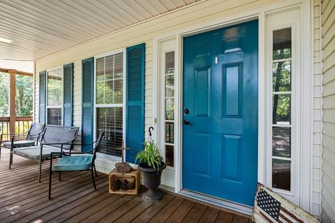 345 Beechwood Dr, Burns, TN 37029