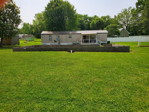 341 May St, Mcewen, TN 37101