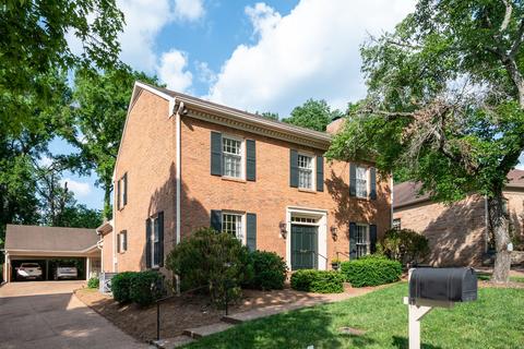 15 Foxhall Close, Nashville, TN 37215