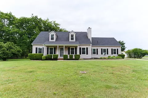 2731 Crosswoods Dr, Murfreesboro, TN 37129