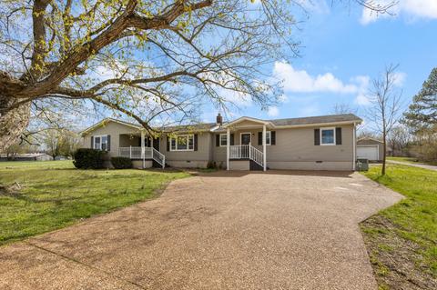 251 N Centerpoint Rd, Portland, TN 37148