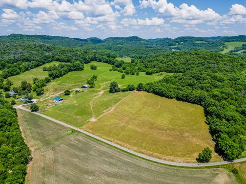 88 Dennys Branch Ln, Gordonsville, TN 38563