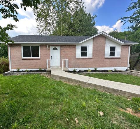 255 Raintree Dr, Clarksville, TN 37042
