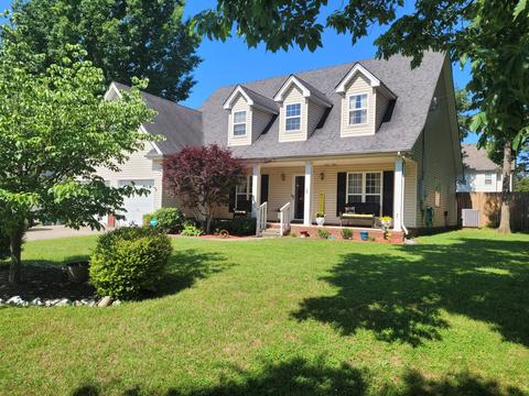 827 Hammersmith Dr, Smyrna, TN 37167