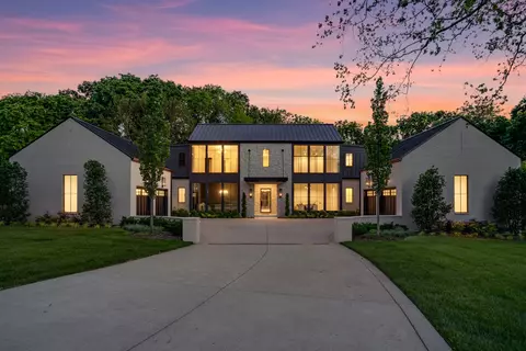 1505 Harding Pl, Nashville, TN 37215