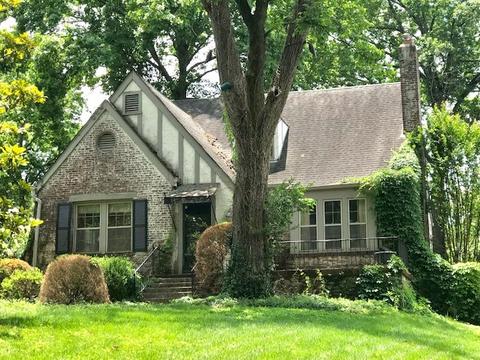 7 Carriage Hl, Nashville, TN 37205