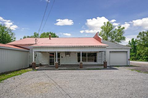 8627 Antioch Rd, Smithville, TN 37166