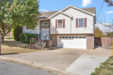 2612 Sugarhill Ct, Clarksville, TN 37040