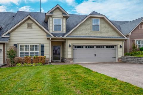 104 W Lake Villa Blvd, Dickson, TN 37055