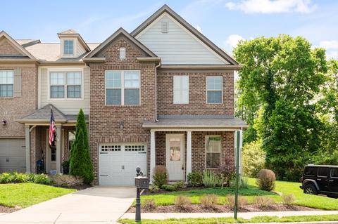 1410 Channing Dr, Thompsons Station, TN 37179
