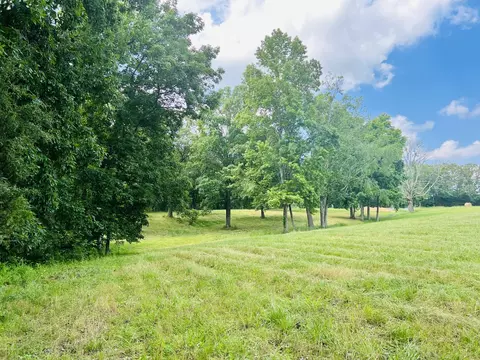0 Old Stage Rd, Mcewen, TN 37101