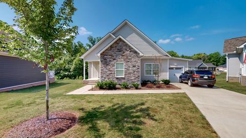 37 Sycamore Rdg W, Burns, TN 37029