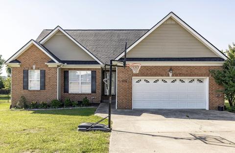 1171 Flat Stone Dr, Gallatin, TN 37066